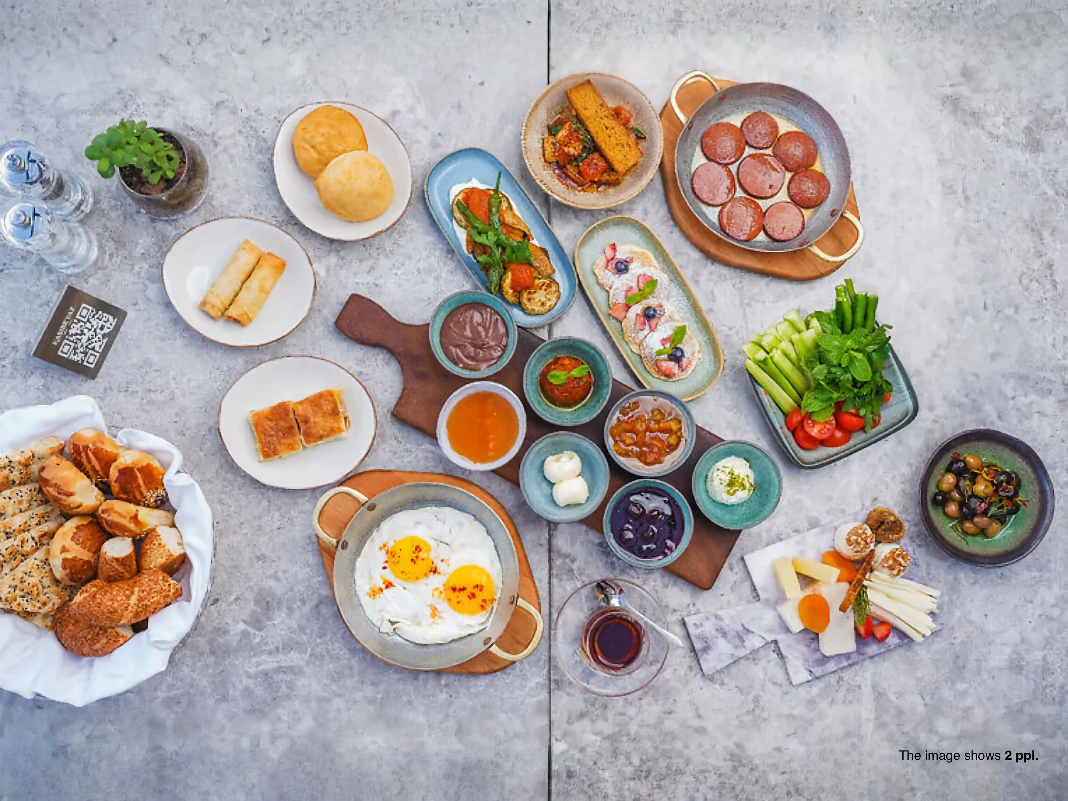 SPREAD BREAKFAST (1 per)